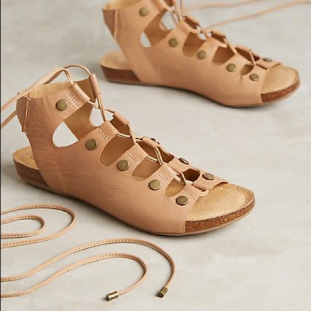 Adam Tucker Me Too Nori Tan Sandal